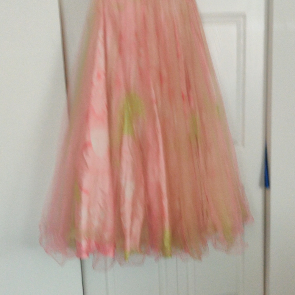 Dress - Picture 2 of 2